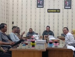 Serapan Anggaran Mandek, DAK Situbondo Terancam, Aktivis Kepung Gedung DPRD Kabupaten Situbondo