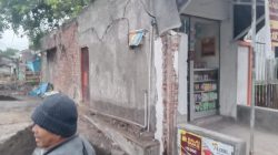 Warga Terisolasi di Besuki, Situbondo. Akses Jalan Tertutup, Anak-anak Sulit ke Sekolah