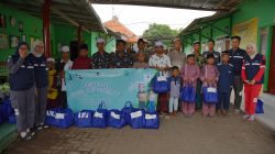 PT PP Proyek Tol Prosiwangi Hari ini lakukan giat Salurkan Bantuan Sosial ke Panti Asuhan Siti Masyithah Besuki